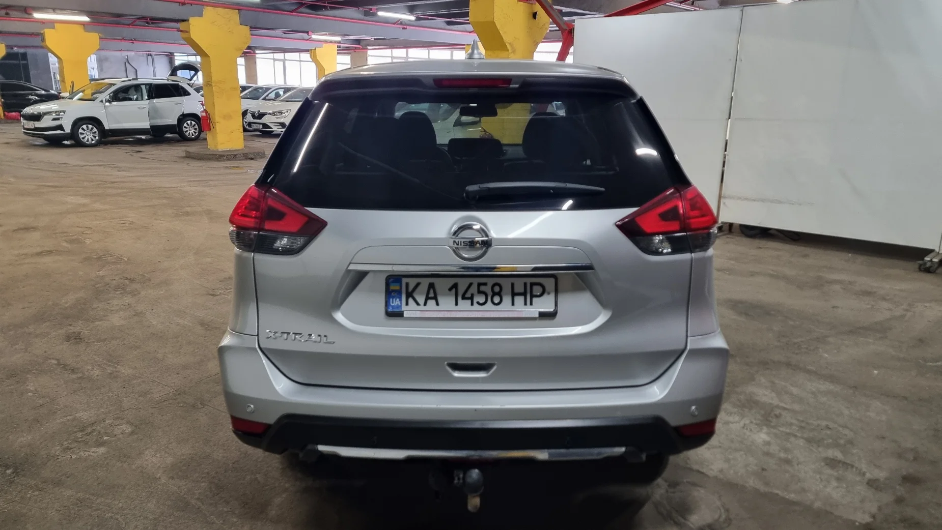 Nissan X-Trail photo